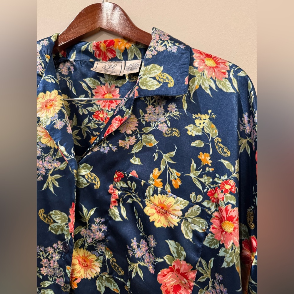 EJC Intimates Navy Floral Satin Button-Up nightgown OSF - Picture 3 of 6